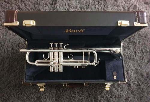 Trumpet bach stradivarius - ,